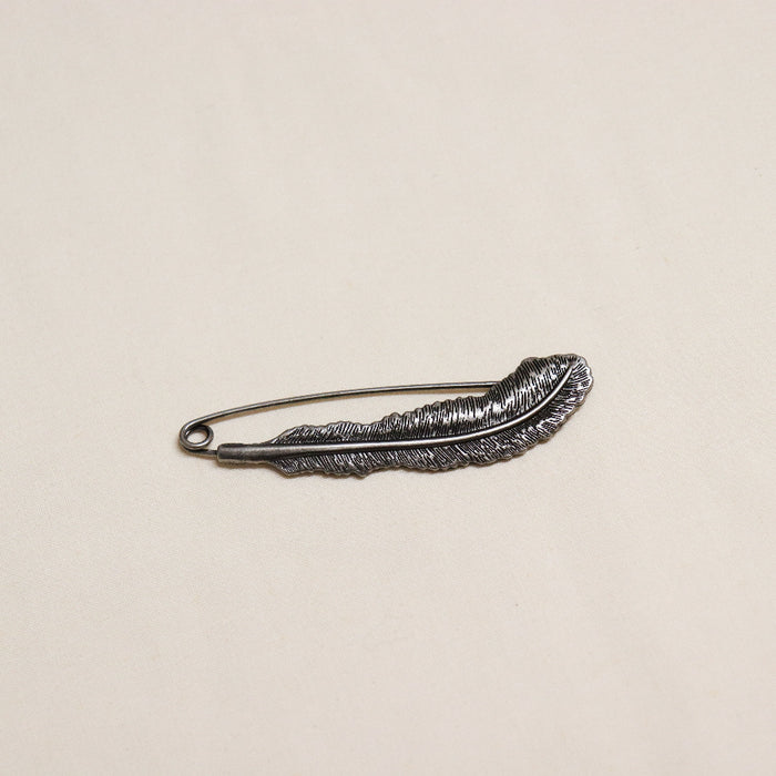 hiyahiya antique feather shawl pin