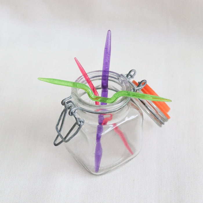 hiyahiya plastic cable needles in purple, green and pink