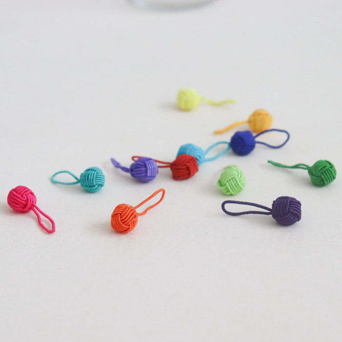 multicoloured hiyahiya yarn ball stitch markers