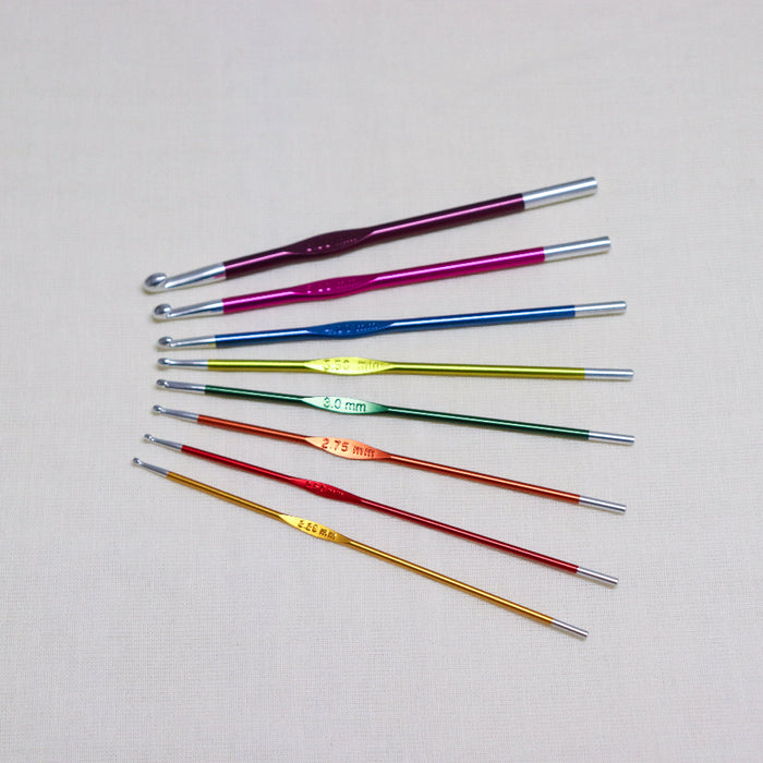 colour coded aluminium crochet hooks