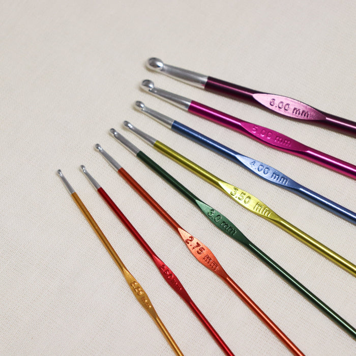 colour coded aluminium crochet hooks