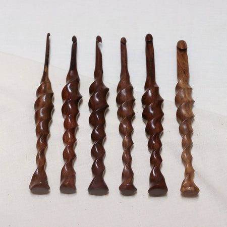 phoenix sheesham wood twisted handle crochet hooks